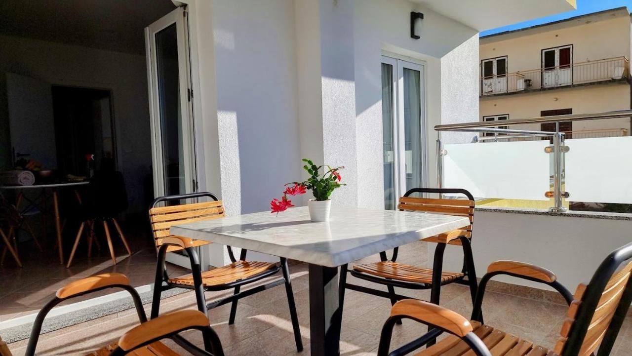 Dorijini Dvori Bed & Breakfast Baska Voda Luaran gambar