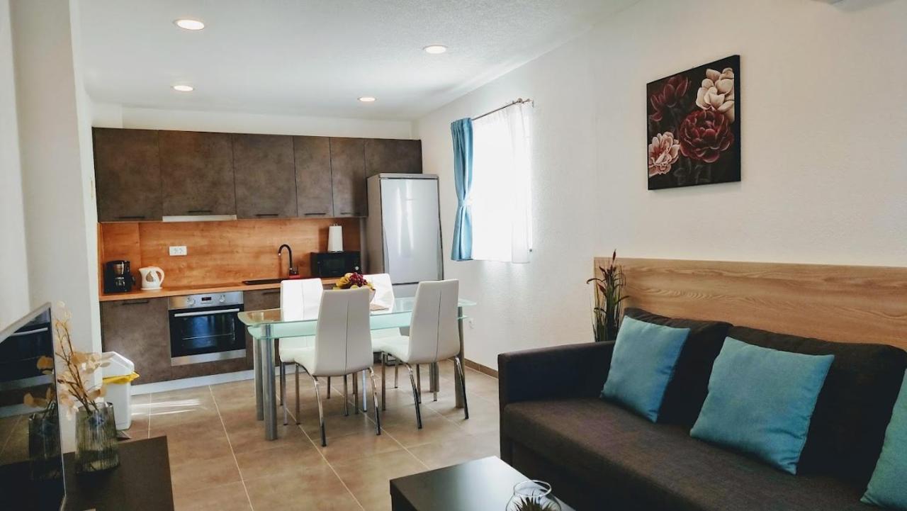 Dorijini Dvori Bed & Breakfast Baska Voda Luaran gambar