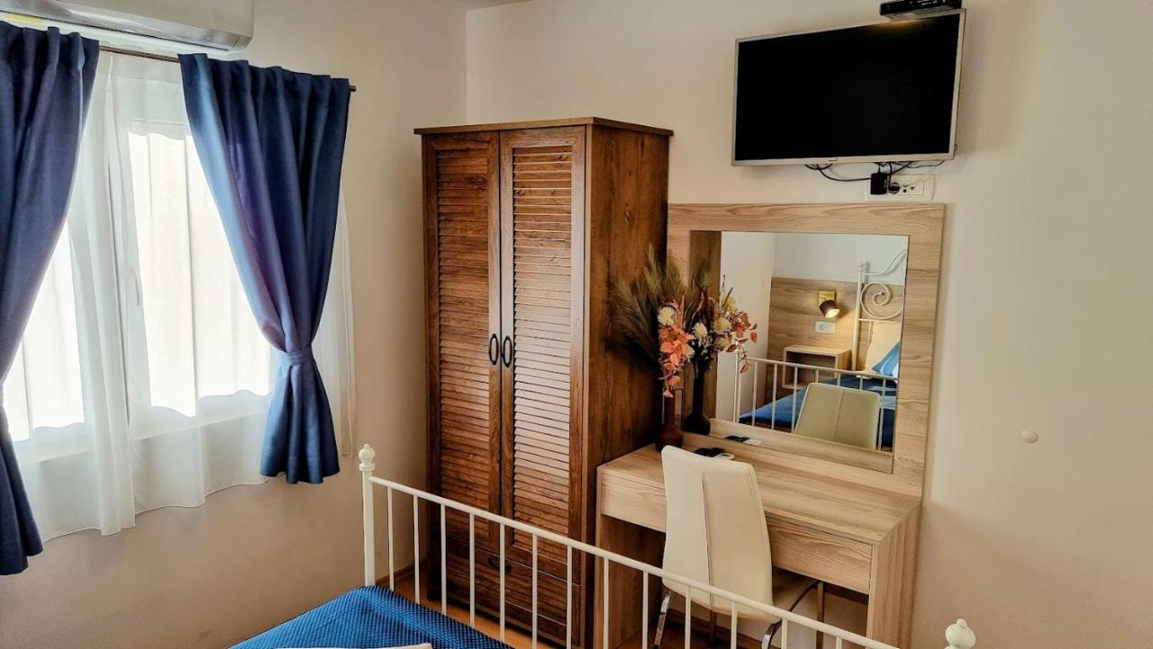 Dorijini Dvori Bed & Breakfast Baska Voda Luaran gambar
