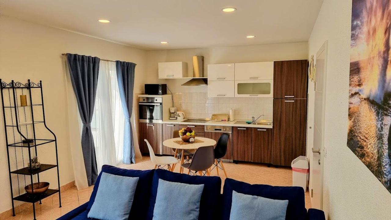 Dorijini Dvori Bed & Breakfast Baska Voda Luaran gambar