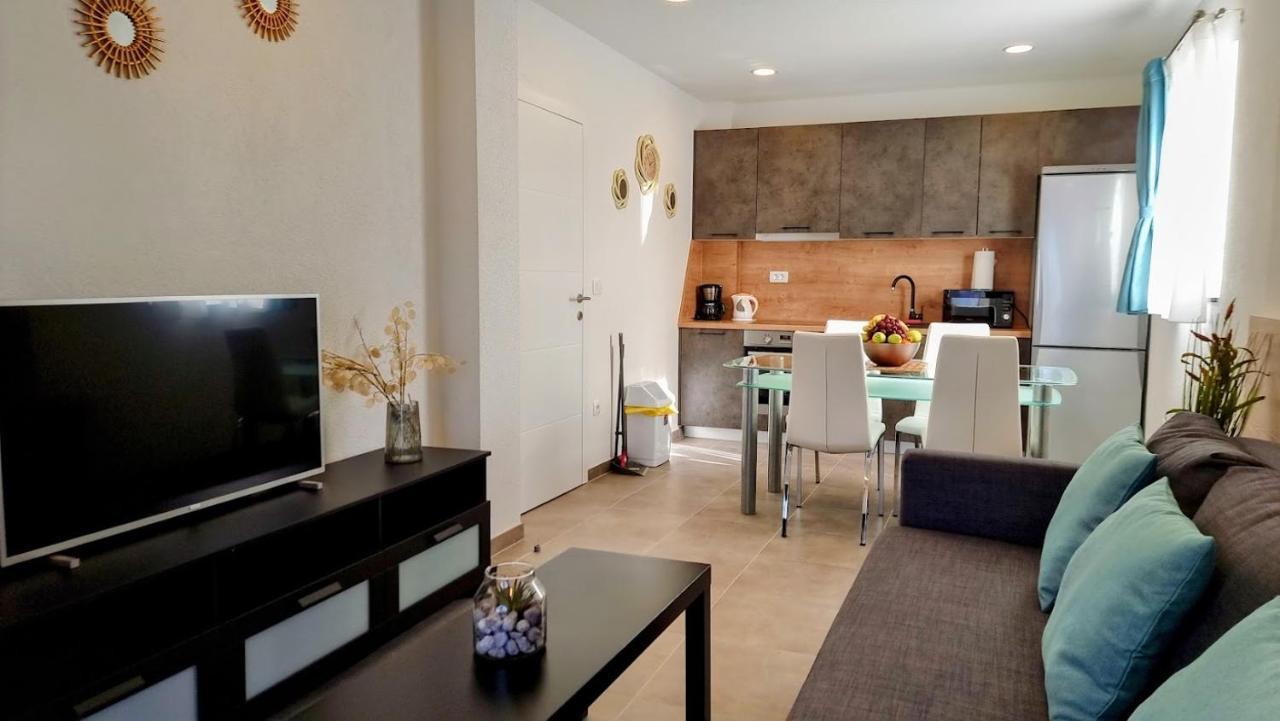 Dorijini Dvori Bed & Breakfast Baska Voda Luaran gambar