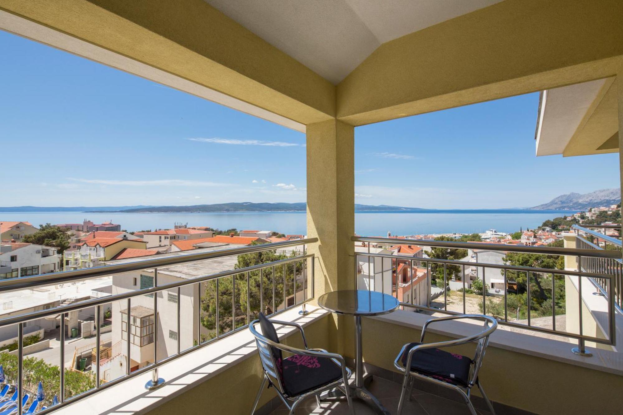 Dorijini Dvori Bed & Breakfast Baska Voda Bilik gambar
