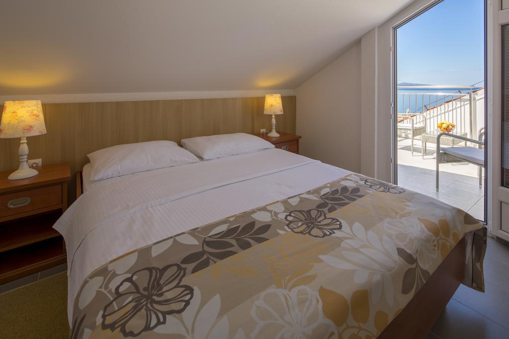 Dorijini Dvori Bed & Breakfast Baska Voda Luaran gambar