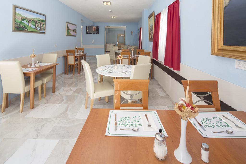 Dorijini Dvori Bed & Breakfast Baska Voda Luaran gambar