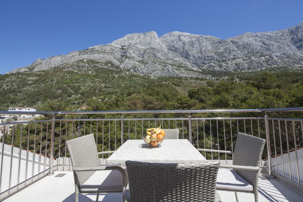 Dorijini Dvori Bed & Breakfast Baska Voda Luaran gambar