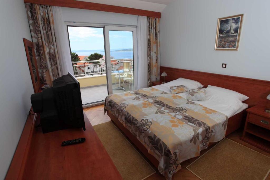 Dorijini Dvori Bed & Breakfast Baska Voda Luaran gambar