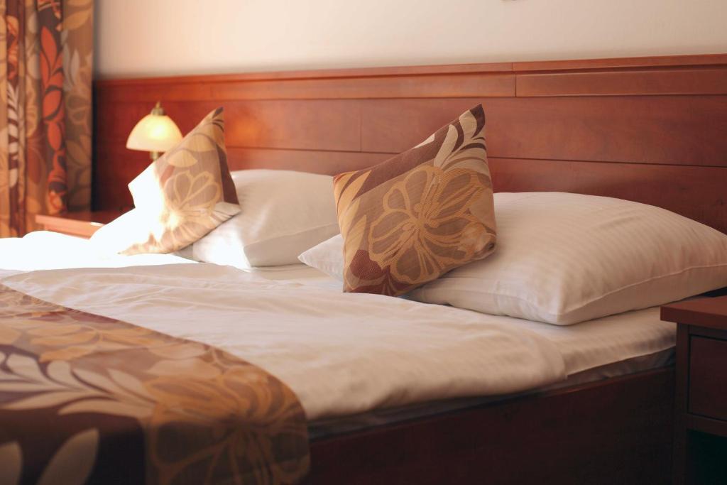 Dorijini Dvori Bed & Breakfast Baska Voda Luaran gambar