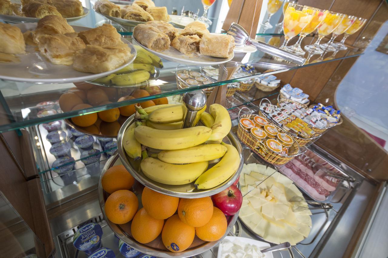 Dorijini Dvori Bed & Breakfast Baska Voda Luaran gambar